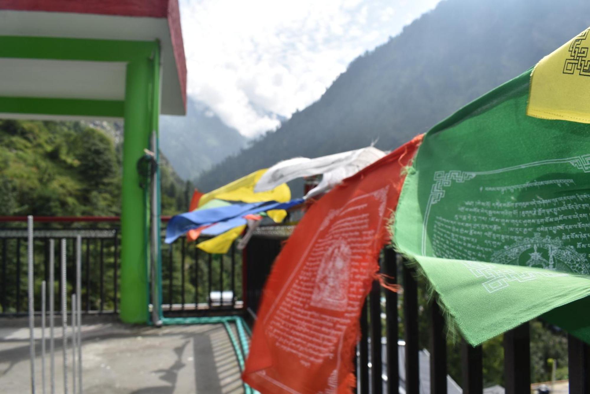 Pahadirovers Homestay & Cafe Kasol Extérieur photo