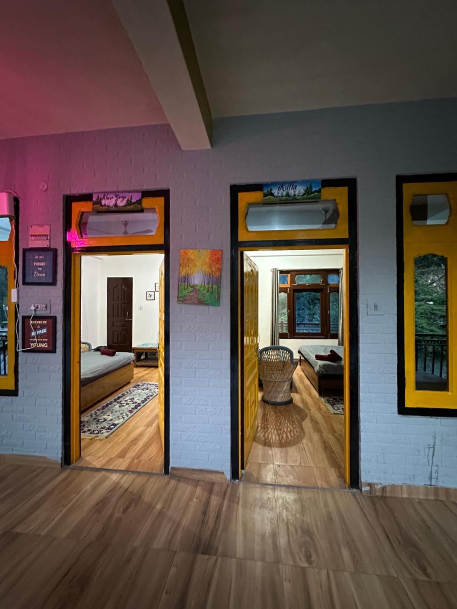 Pahadirovers Homestay & Cafe Kasol Extérieur photo